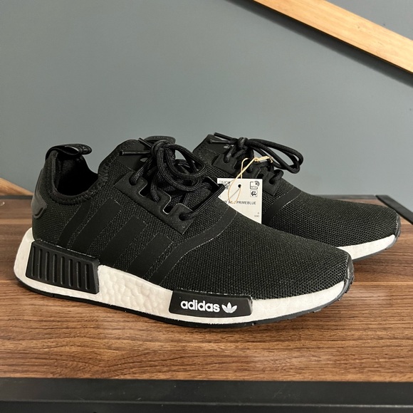 New Adidas Kids NMD_R1 J Primeblue Shoes Size: 6.5 Black/White - Picture 7 of 14